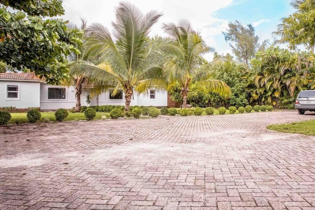 House With Pool, 10 Mins Drive To The Beach! Villa Miami Shores Luaran gambar