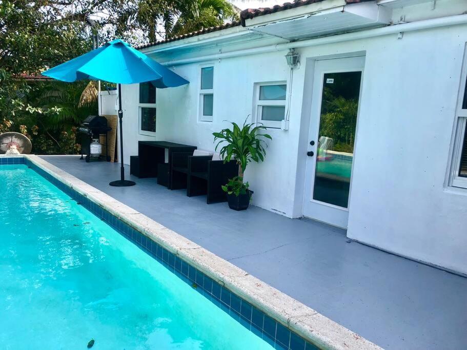 House With Pool, 10 Mins Drive To The Beach! Villa Miami Shores Luaran gambar