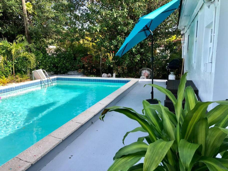 House With Pool, 10 Mins Drive To The Beach! Villa Miami Shores Luaran gambar